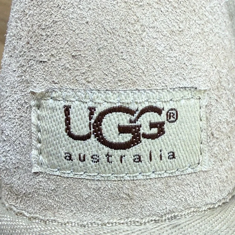 UGG Classic Short Boots Womens 7 Suede Beige Cream Shearling Sherpa Lined